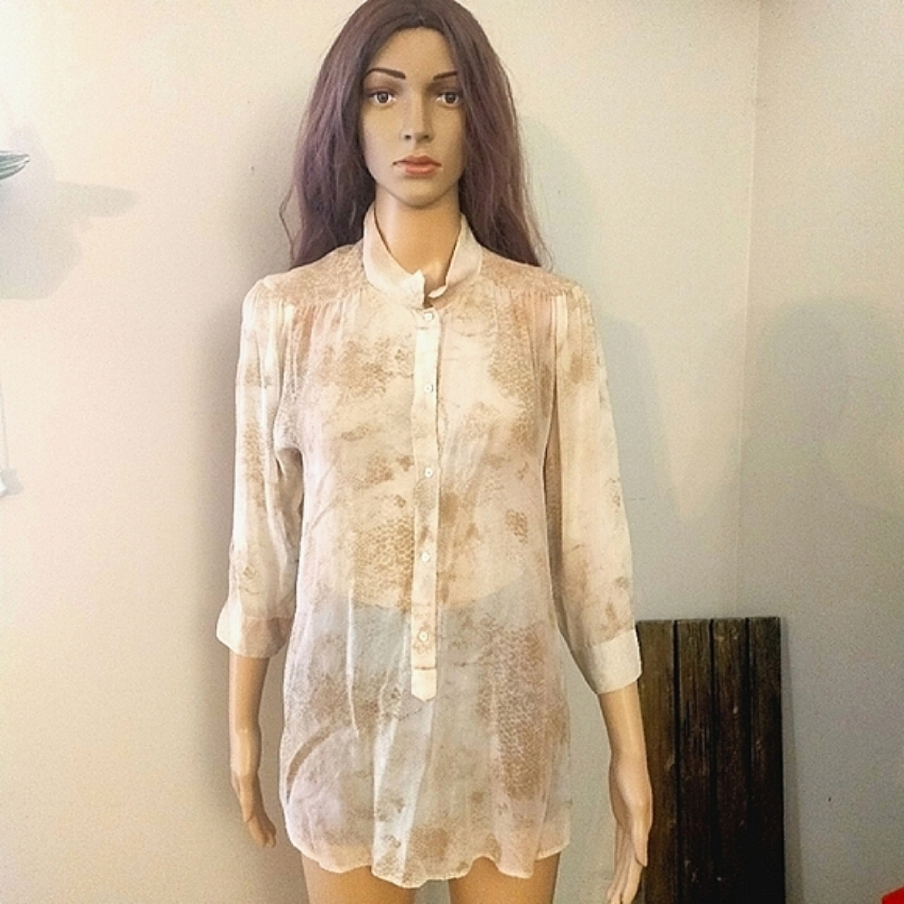 Aritzia Wilfred top Giulia Blouse Snake Print Long Line Button Down Polo Shirt
